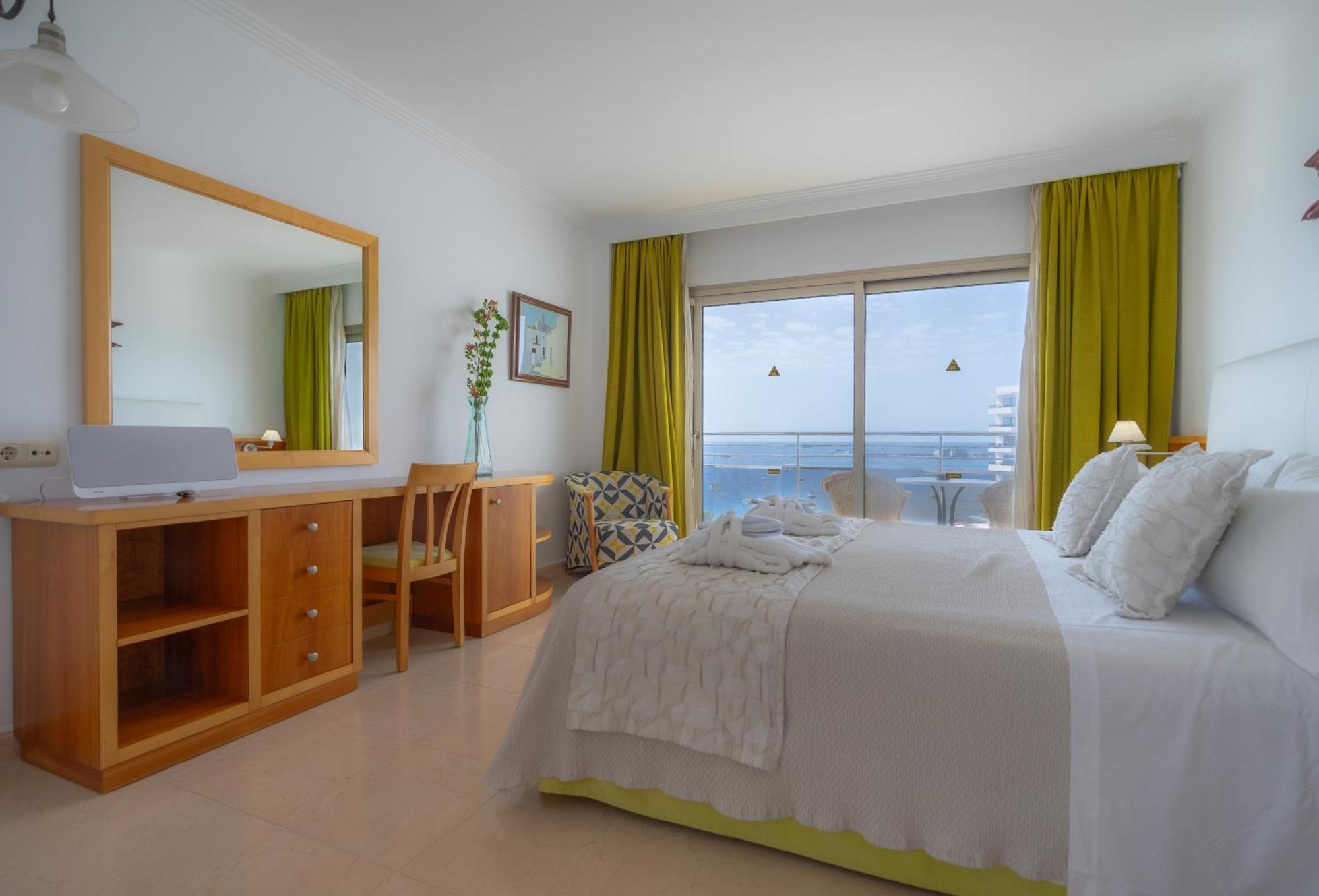 Bellamar Hotel Beach & Spa San Antonio  Room photo