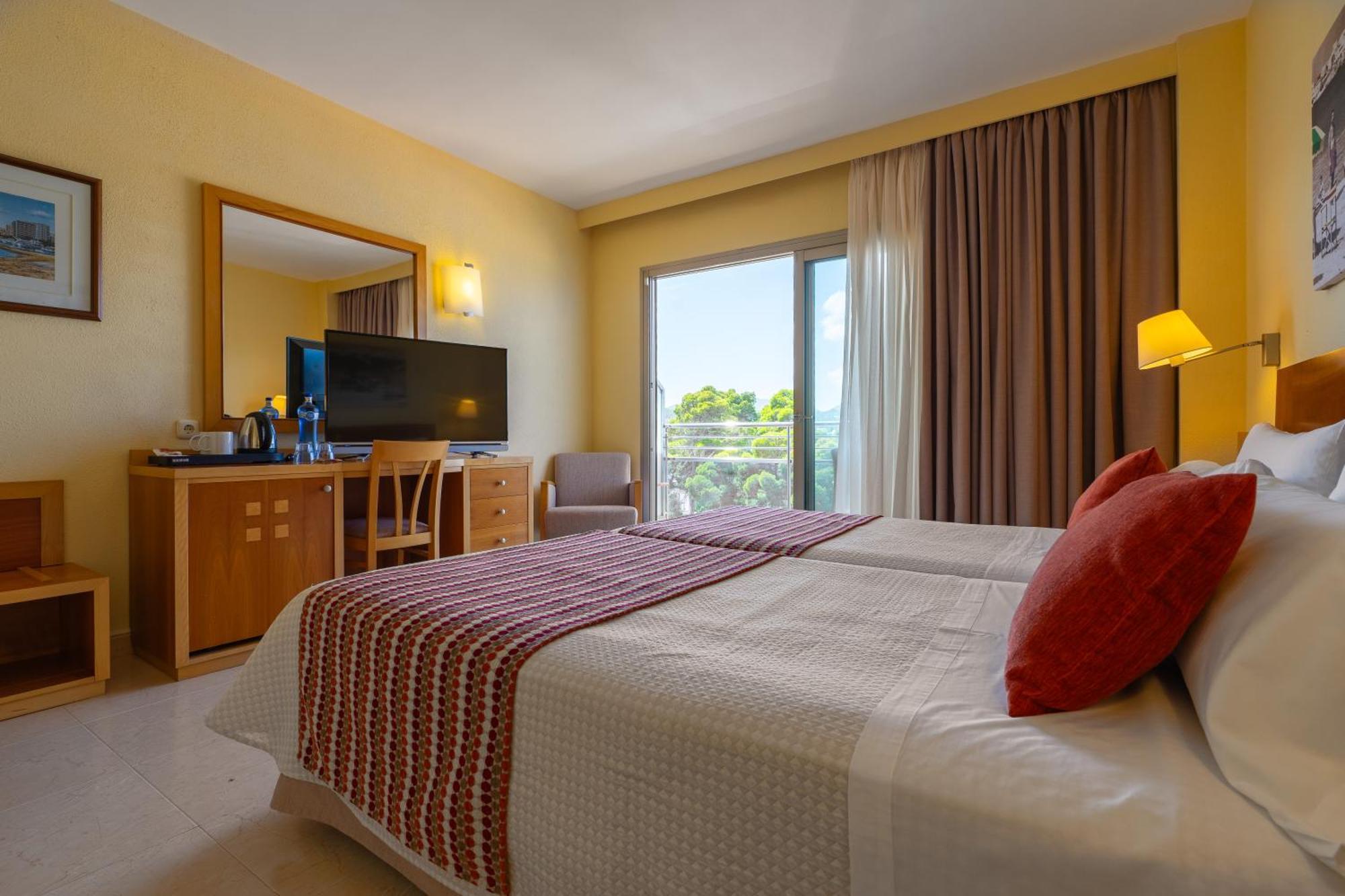 Bellamar Hotel Beach & Spa San Antonio  Room photo